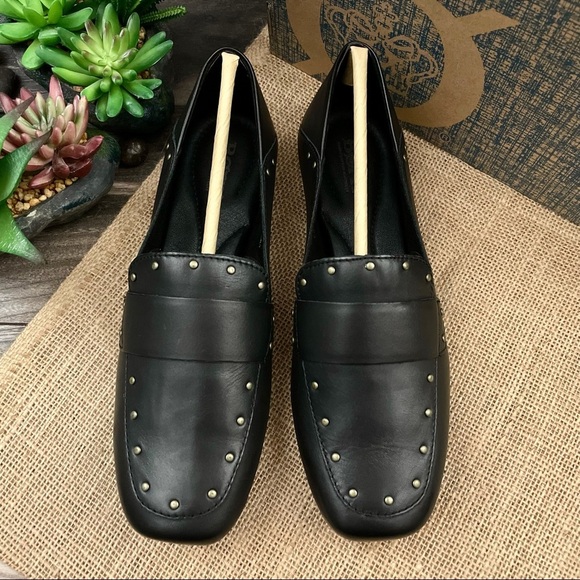 NIB Born Ballo Studded Leather Loafer - Picture 5 of 13